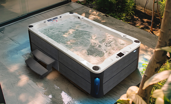 Deck Series Meriden hot tubs for sale